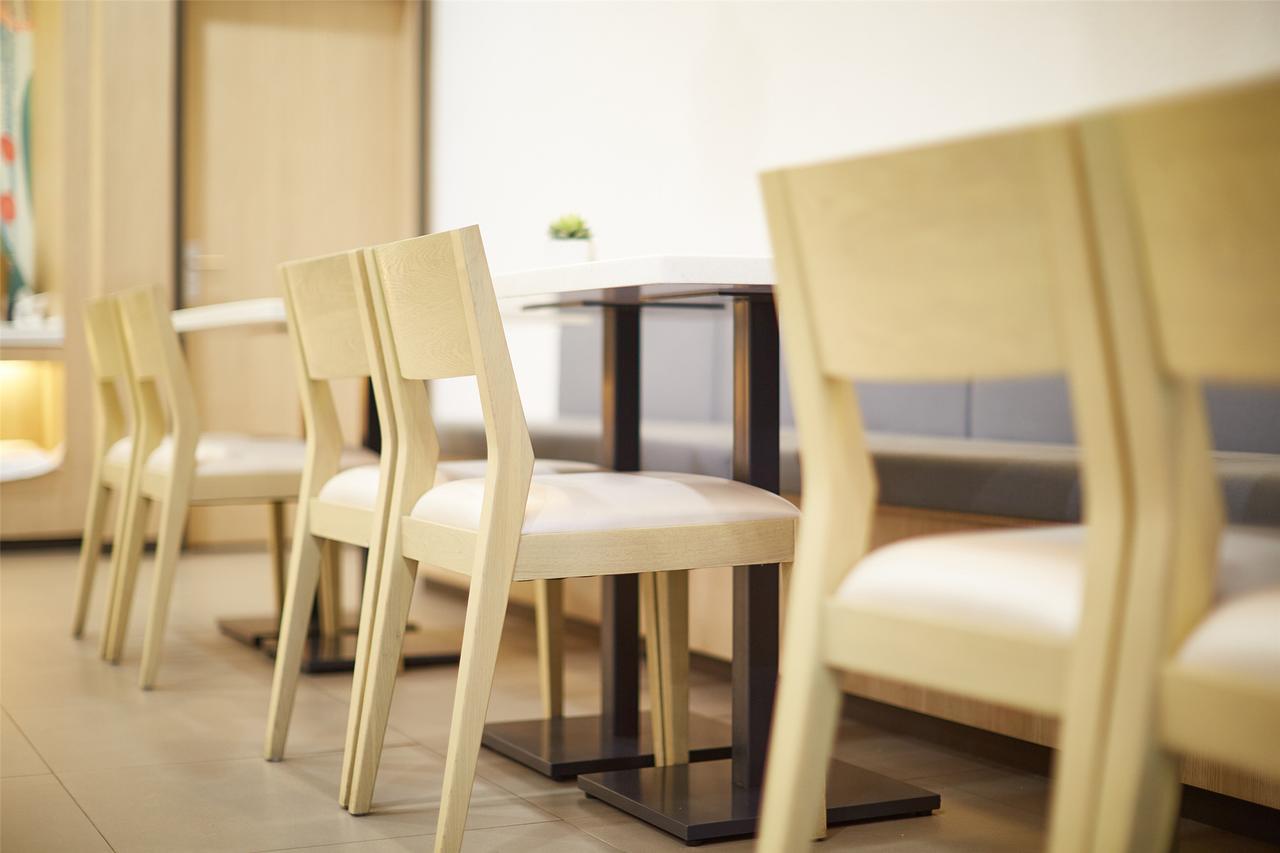 Hanting Hotel Shanghai Chunsha Jinhui Plaza Екстериор снимка