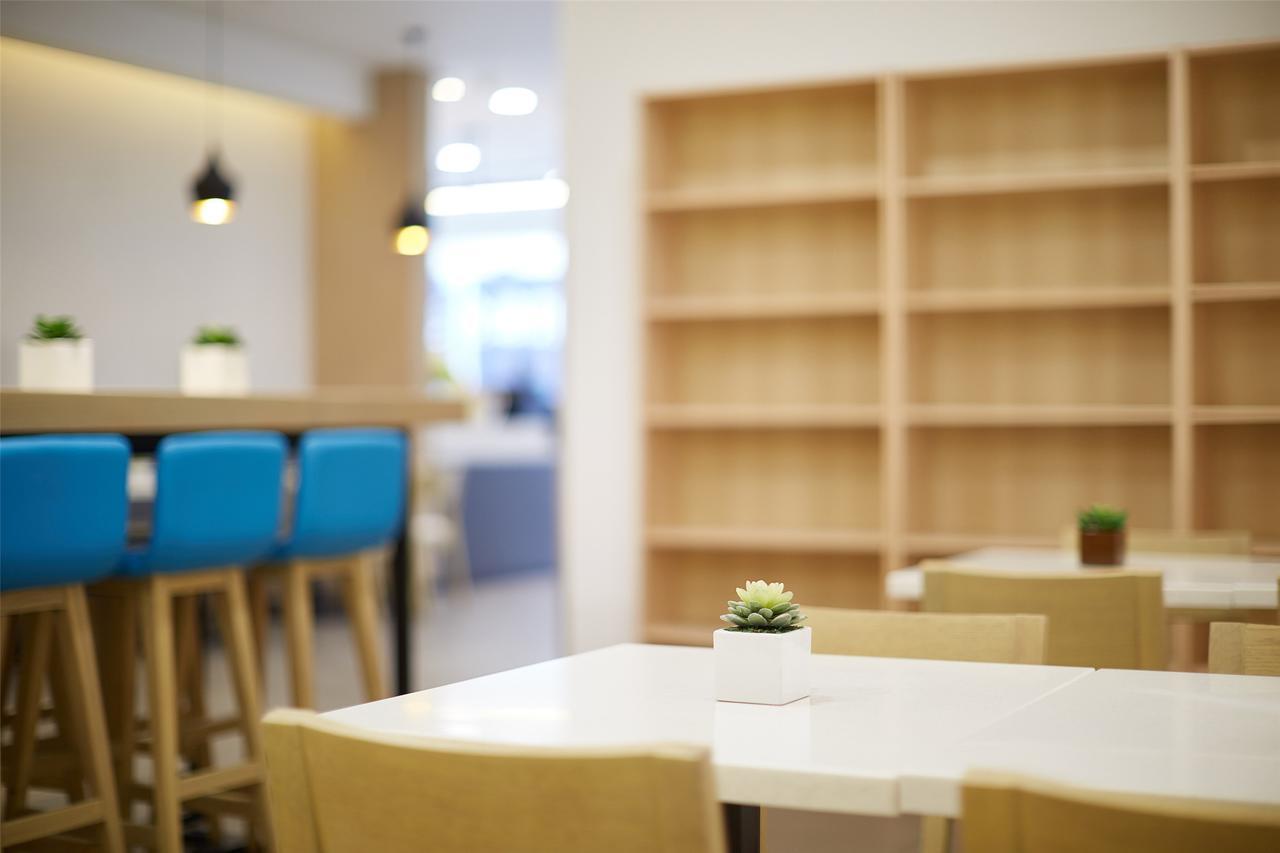 Hanting Hotel Shanghai Chunsha Jinhui Plaza Екстериор снимка