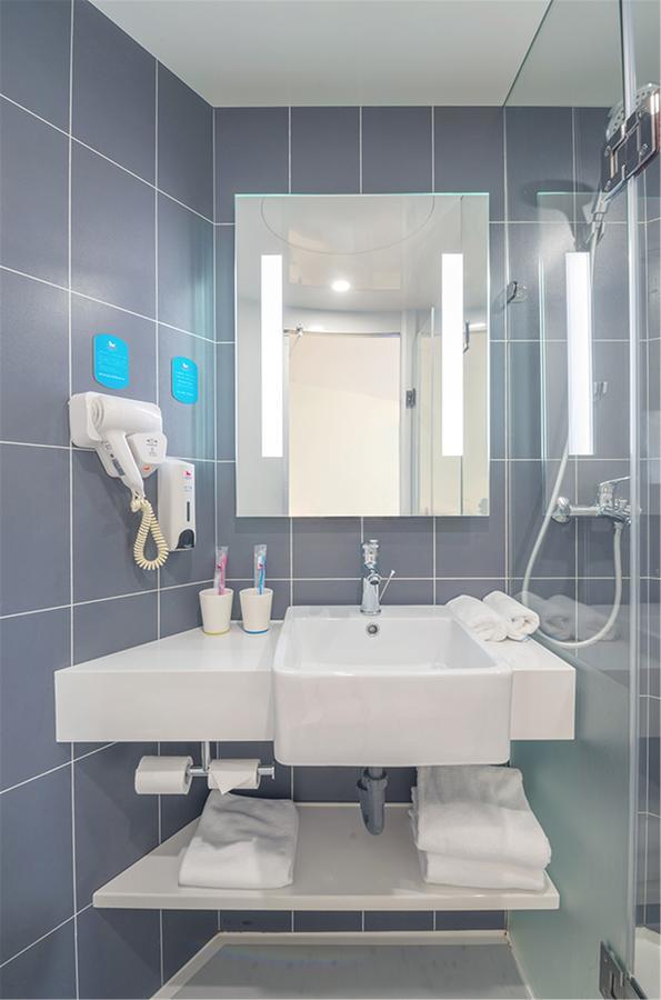Hanting Hotel Shanghai Chunsha Jinhui Plaza Екстериор снимка